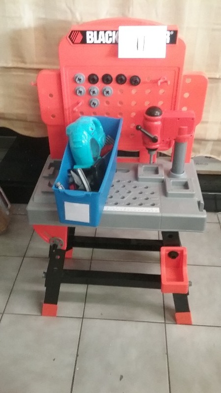 lot 11 image: Black & Decker Kid Tool Set