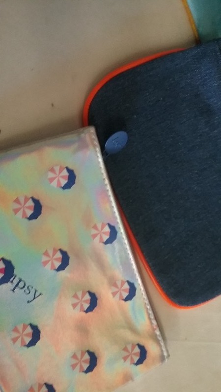 lot 91 image: lPSY 3 unit purses,