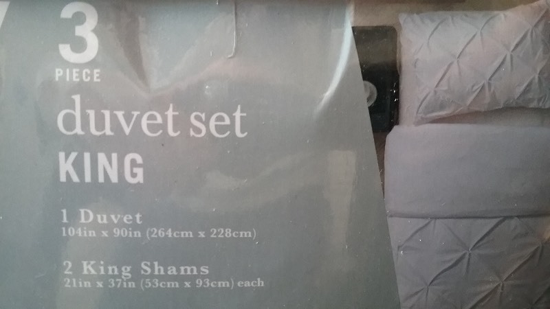 lot 36 image: Duvet Set