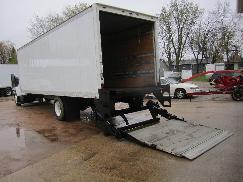 2004 GMC Cube Truck with 2011 28 D...