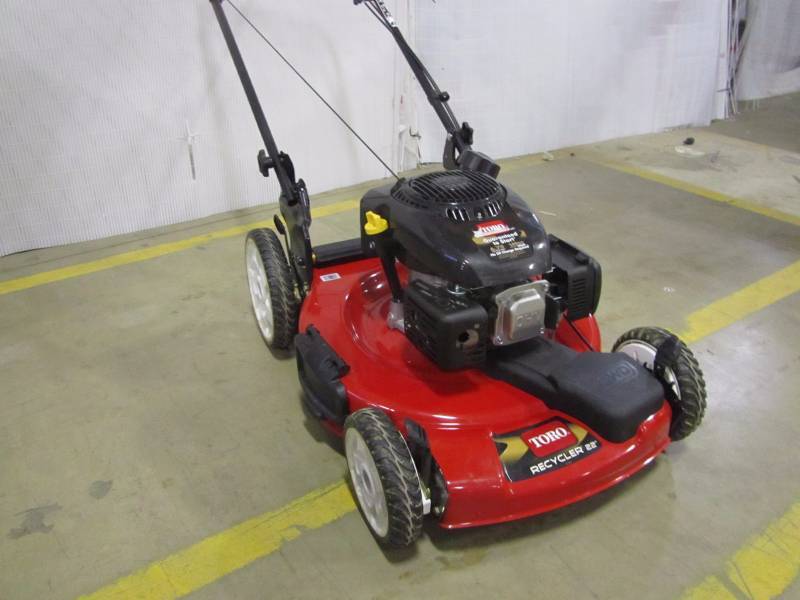 lot 8 image: Toro 22 kohler high wheel variable speed self propelled gas lawn mower