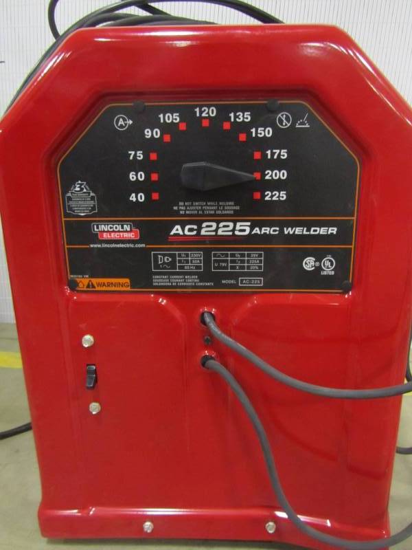 lot 29 image: Lincoln Electric Ac225s arc welder