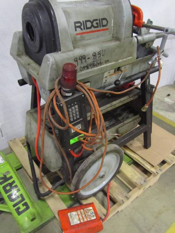 lot 44 image: Ridgid Pipe threader (1822-1)