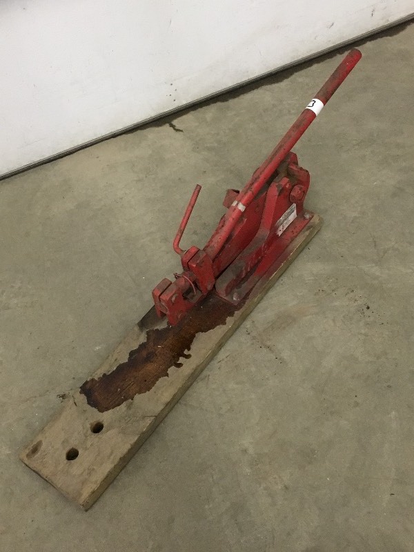 lot 3 image: Model S-35494 Re-Bar Cutter, 34 ...