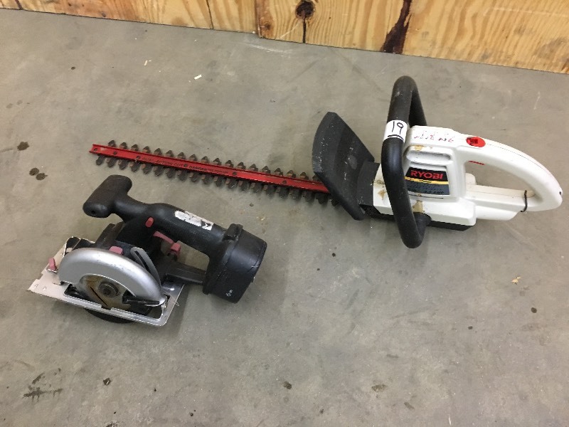 lot 19 image: Lot Of Ryobi Electric Hedge Trimme...