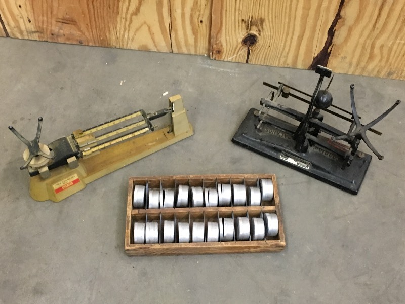 lot 33 image: Tote Of (2) Vintage Scales & Scale ...