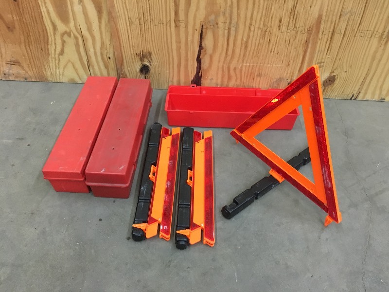 lot 35 image: (3) 3-Packs Of Emergency Roadside R...