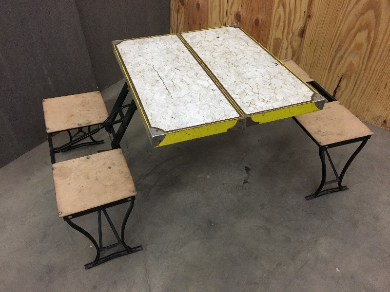 lot 40 image: Vintage Folding Camp Picnic Tabe---...