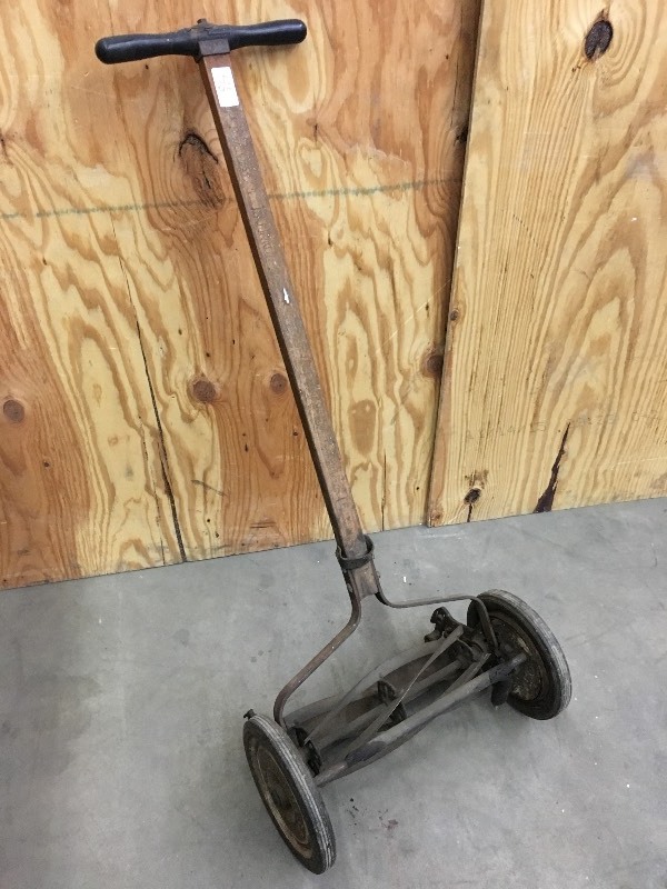 lot 46 image: Vintage Lawn King Deluxe Reel Mower...