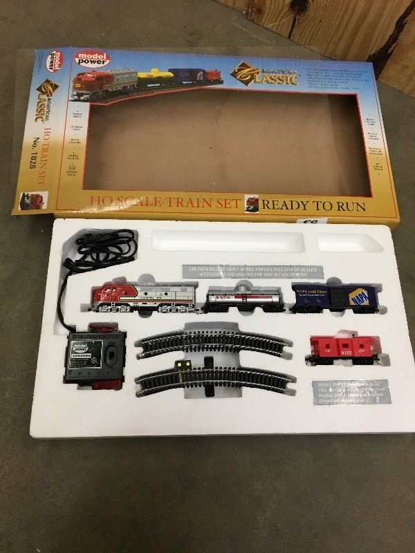 lot 59 image: Unused American Classic HO Train Se...