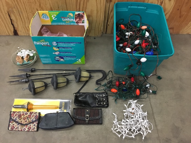 lot 100 image: Lot Of Assorted Landscape Lights, ...