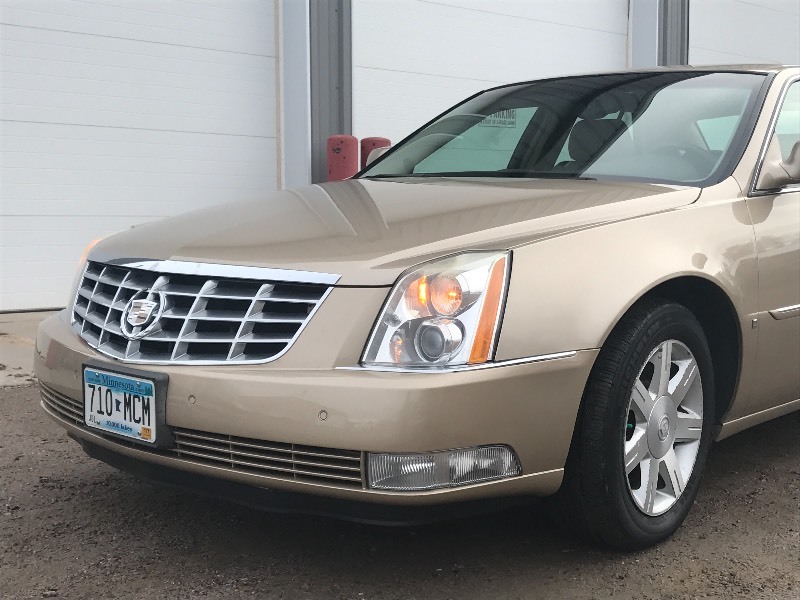 2006 Cadillac DTS--Luxury Level Two