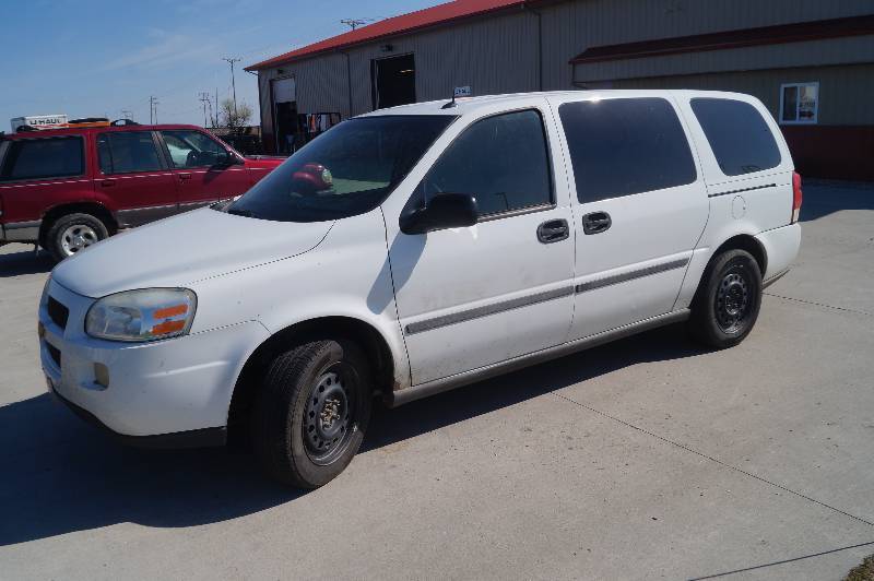 2005 Chevy Uplander Van