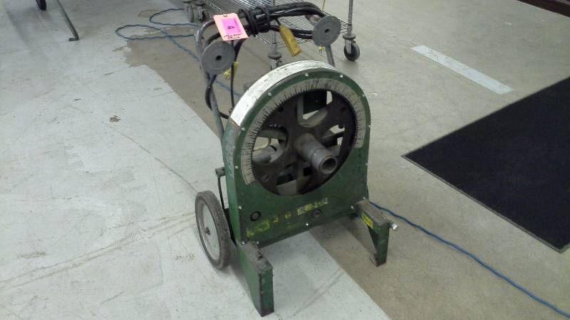 lot 4 image: Greenlee 555 Pipe Bender