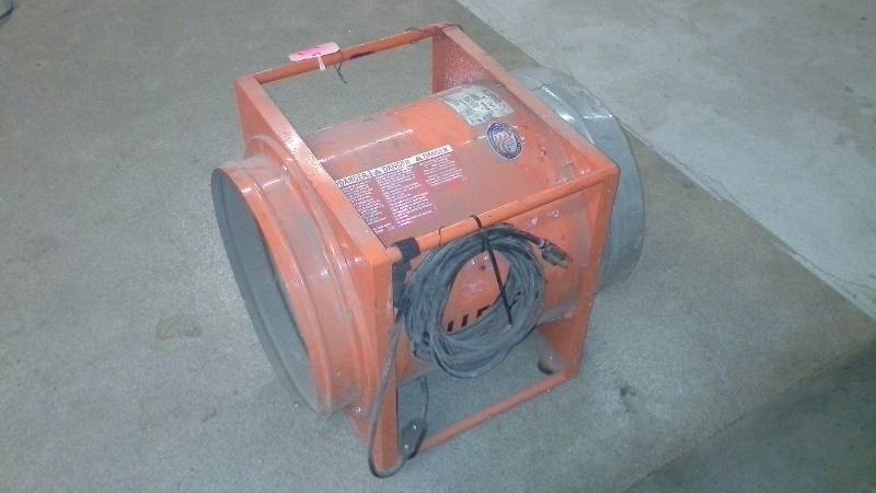 lot 10 image: Allegro Model 9515 Blower