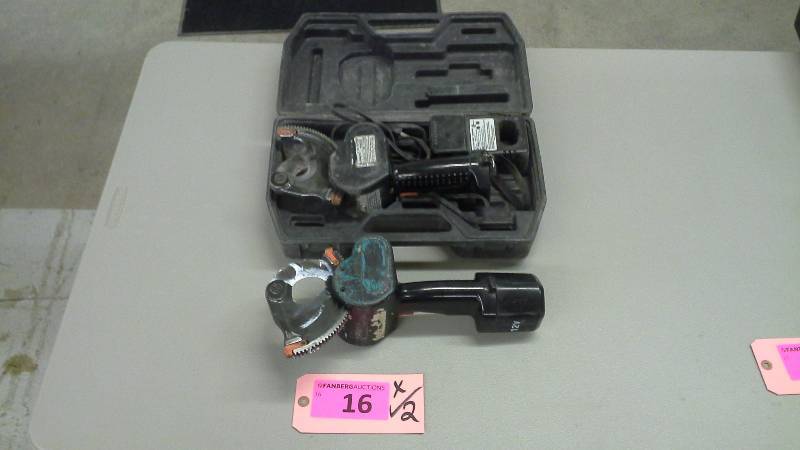 lot 16 image: Pair of Burndy 12V Battery Powered Cable Cutters