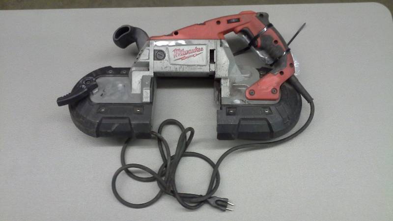 lot 43 image: Milwaukee Heavy Duty Portable Bandsaws