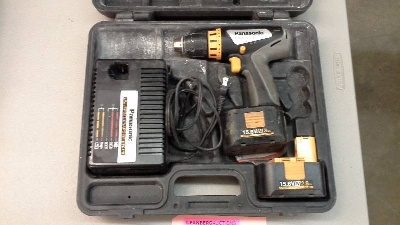 lot 54 image: Panasonic EY6432 Cordless Drill