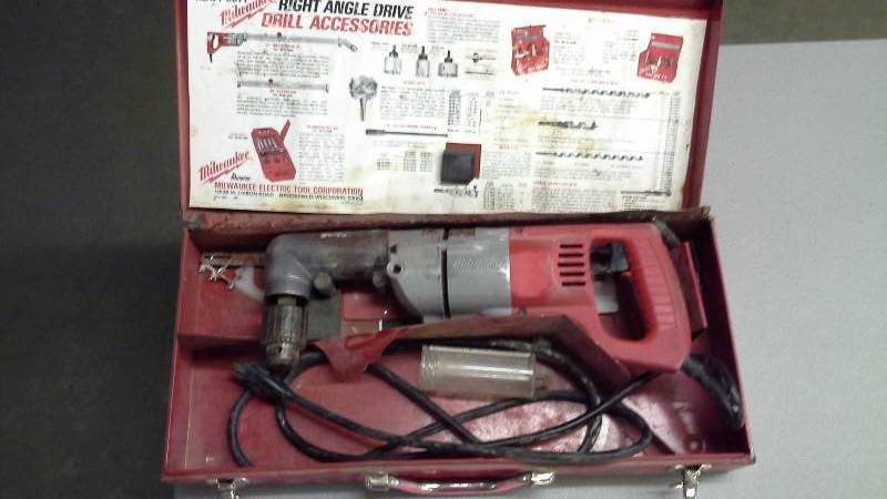 lot 66 image: Milwaukee 12 Right Angle Drill