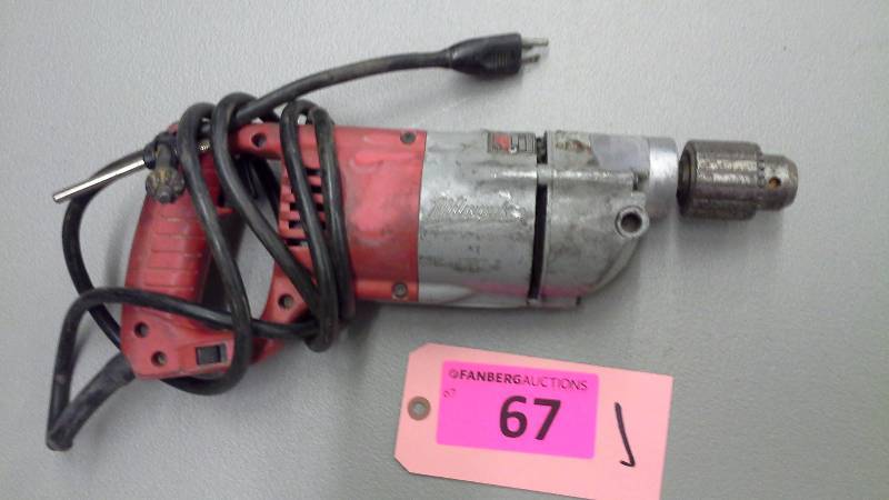 lot 67 image: Milwaukee 12 Drill