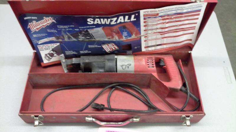 lot 70 image: Milwaukee Heavy Duty Sawzall