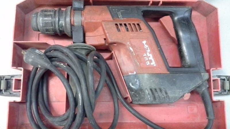 lot 72 image: Hilti TE5 Hammer Drill