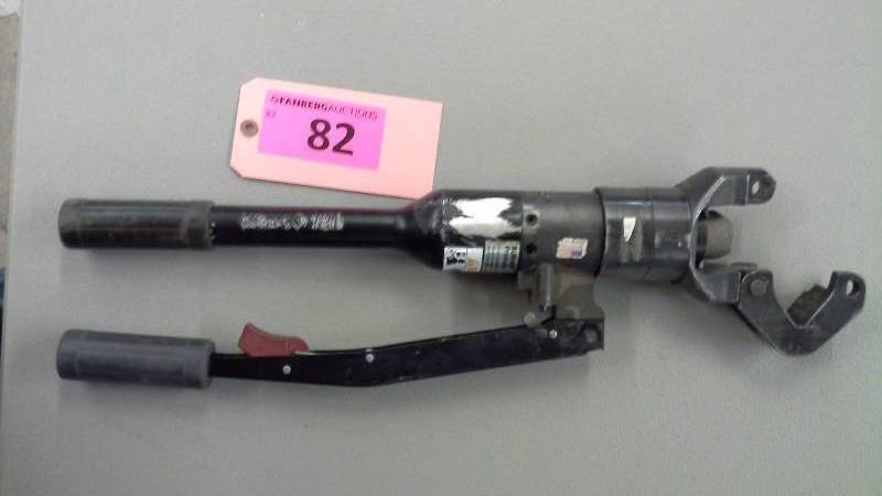 lot 82 image: Burndy Products Y644HS 11 Ton Hand Operated Hydraulic Crimper