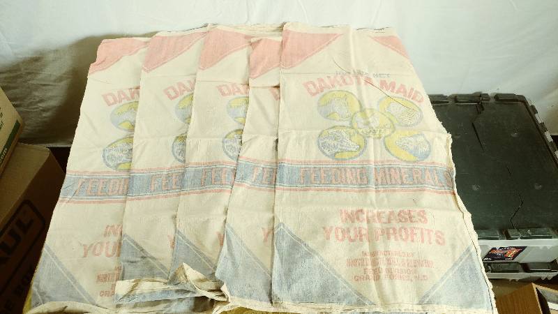 lot 332 image: 5 Flour Sack Dish Towels ft Grand Forks