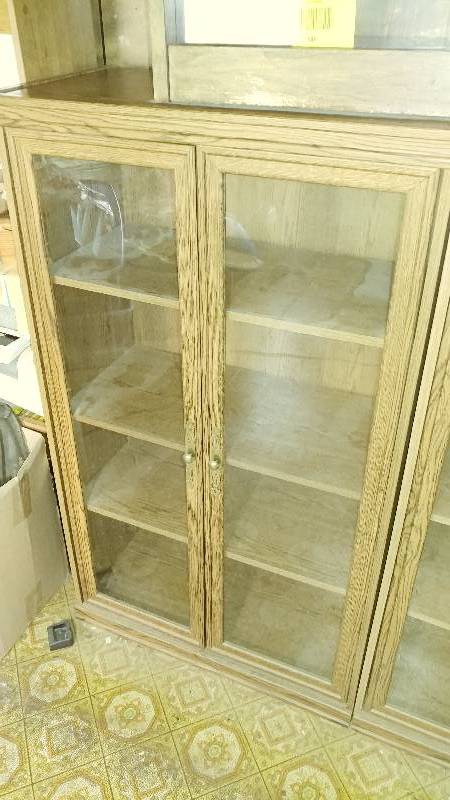 lot 348 image: Double Door Glass Display Case