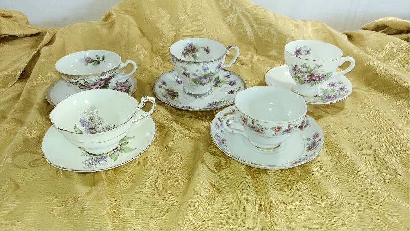 lot 245 image: 5 Tea Cups with Matching Saucers