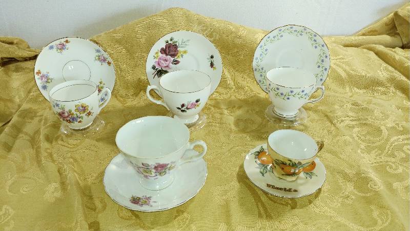 lot 251 image: 5 Tea Cups with Matching Saucers