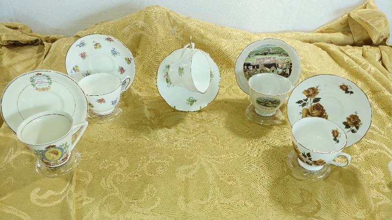 lot 253 image: 5 Tea Cups with Matching Saucers
