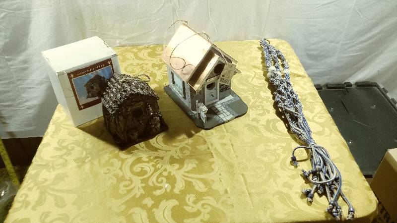 lot 313 image: Birdhouse & Plant Hanger