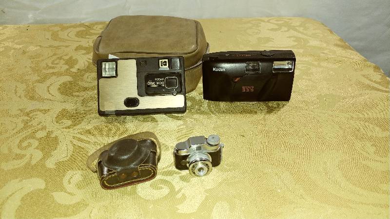 lot 317 image: Vintage Cameras
