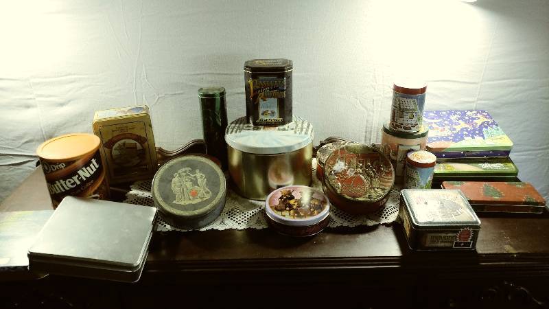 lot 26 image: Various Tins