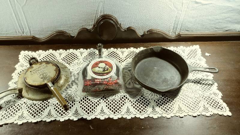 lot 47 image: Krumkake Pan and Griswald Cast Iron Pan