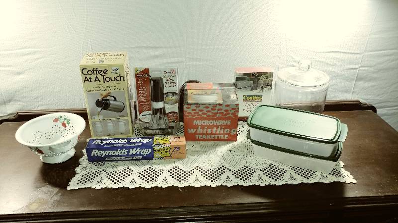lot 35 image: Coffee Pot, Microwaveable Tea Kettle, Mixer, ect.