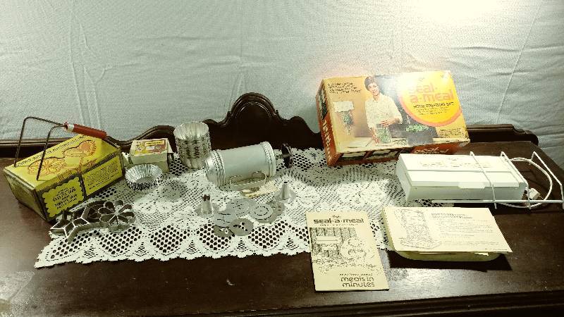 lot 34 image: Antique Kithen Misc.