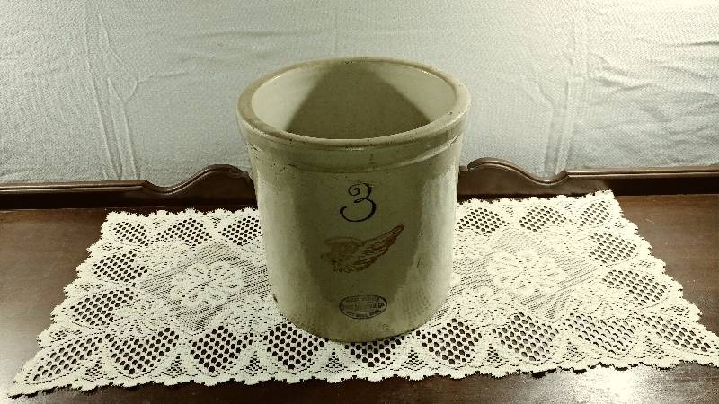 lot 41 image: Redwing 3 Gallon Crock