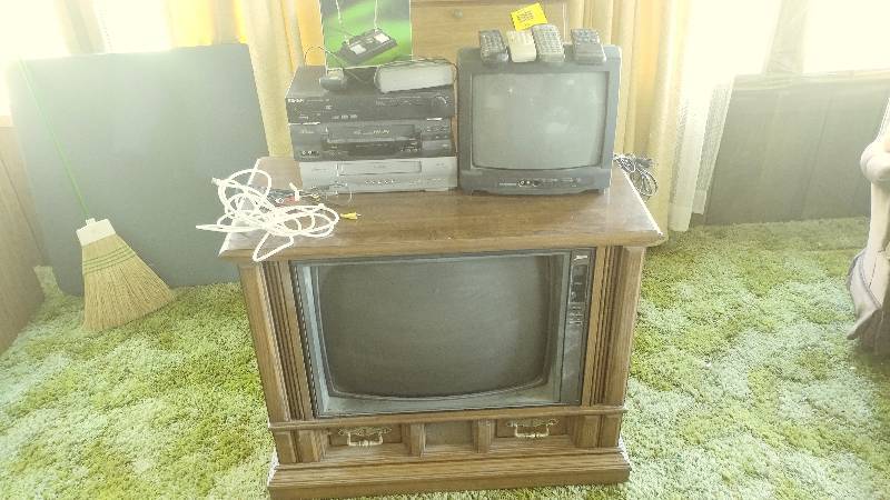 lot 130 image: TVs, DVD Player, VCRs, and Misc.