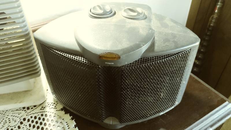 lot 131 image: Selection of Five Space Heaters