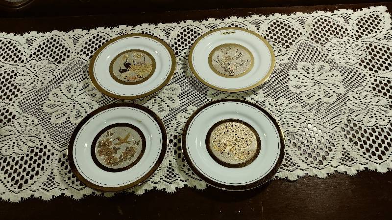 lot 203 image: Collectibles