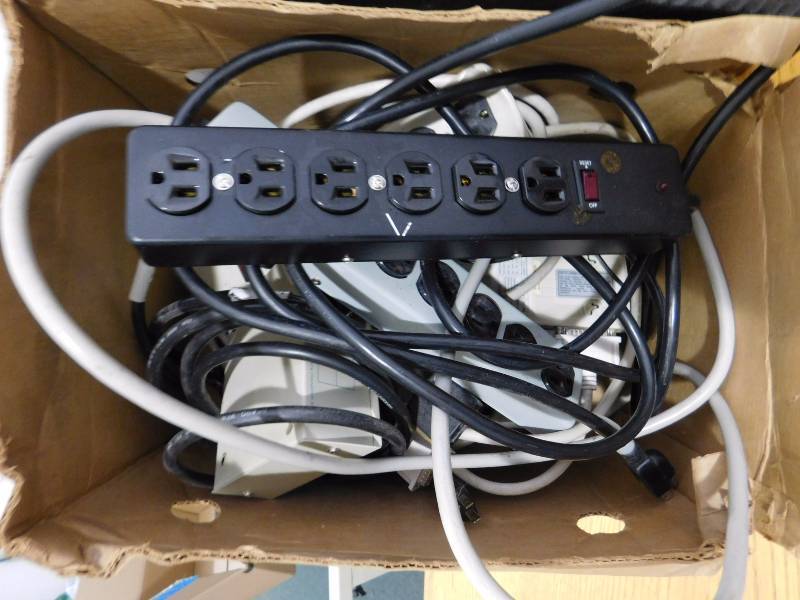 lot 207 image: Misc. Lot of Power Strips