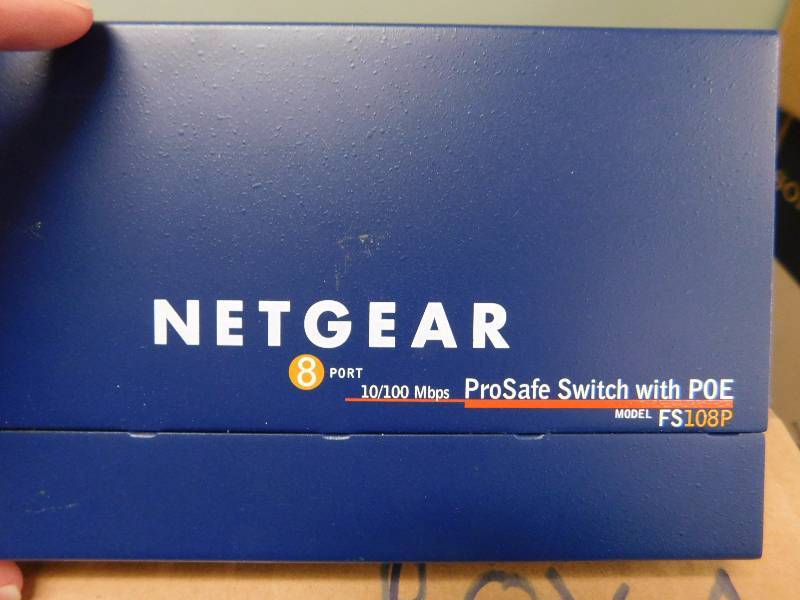 lot 227 image: NetGear FS108P