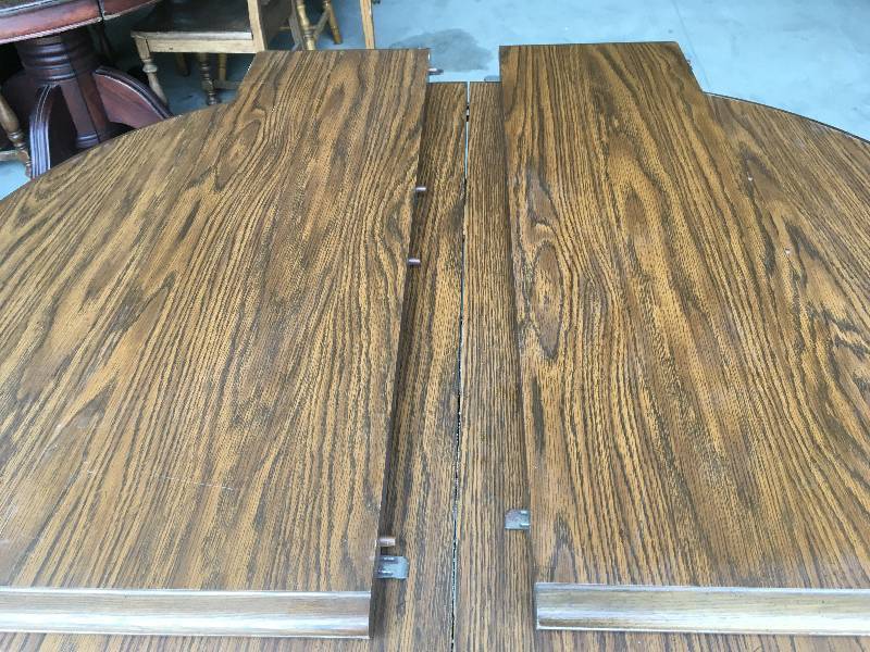 Oval Wood Table with 2 Leaves