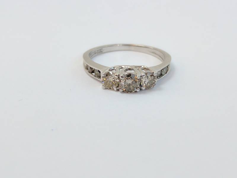 Womens 14kt WG Three Stone Diamond Ring .75CTW