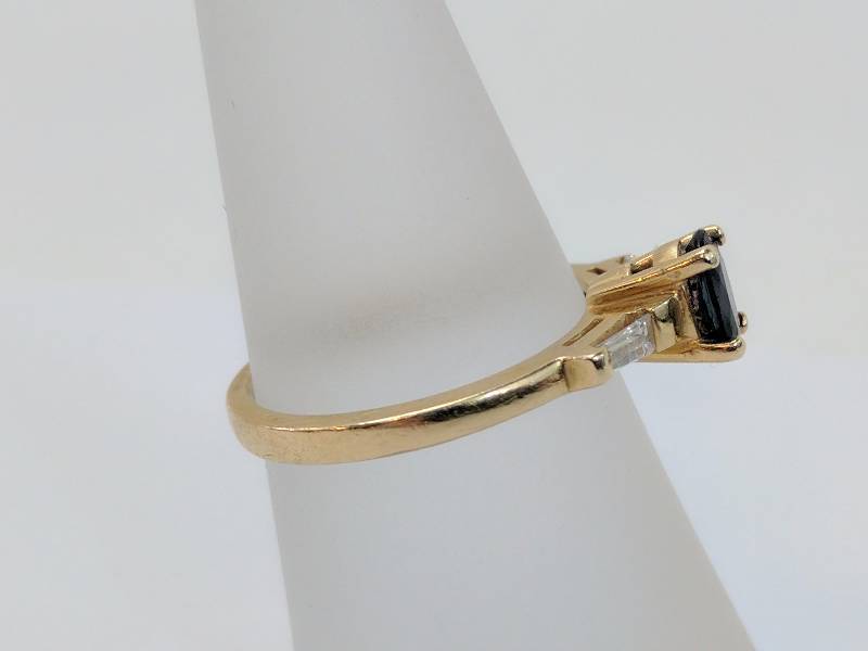 Womens 14kt Sapphire Birthstone Diamond Accent Ring