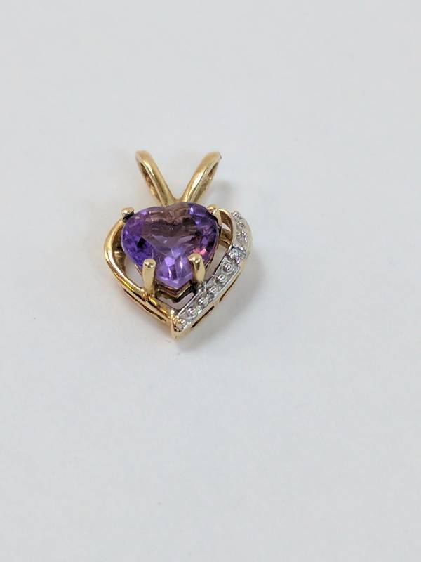 14kt Amethyst Heart Pendant