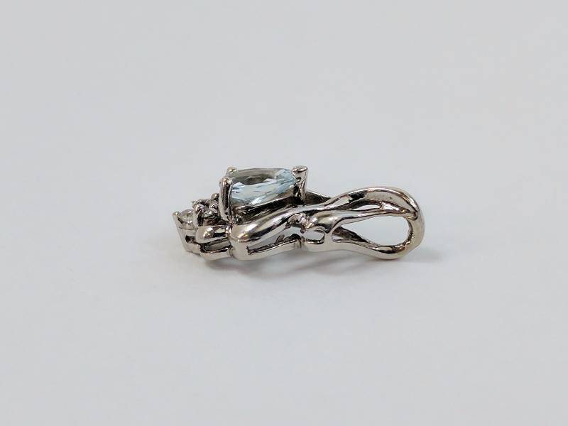 14kt Aquamarine Diamond Accent Pendant WG