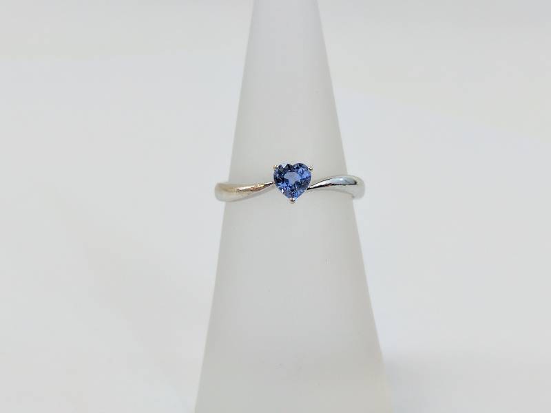 14kt WG Pale Sapphire Ring